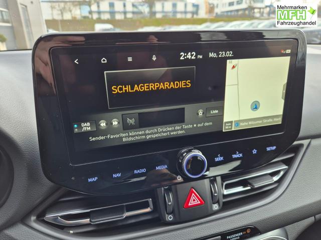 Hyundai i30 Kombi 1.6 T-GDI 150PS Automatik N-Line MY2026 Sitzheizung Lenkradheizung Klimaautomatik Navi 10,3"-Touchscreen Bluelink Apple CarPlay + Android Auto PDC v+h R&uuml;ckf.Kamera 18-LM 
