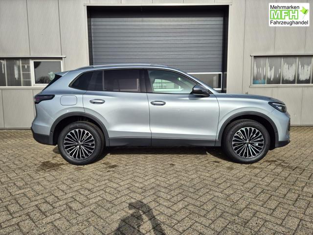 Volkswagen Tiguan Life 1,5 l eHybrid OPF 204PS DSG Design Paket "Dark" LED-Plus-Scheinw. elektr. Heckklappe Sitzheizung v+h Lenkradheizung R&uuml;ckf.Kamera Klimaautomatik VW-Radio Bluetooth wireless Apple CarPlay + Android Auto PDC ACC 2xKeyless Digital Cockpit 