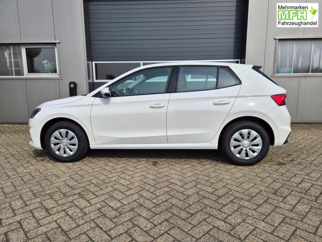 Skoda Fabia 1.0 TSI 95PS Selection 5-t&uuml;rig R&uuml;ckf.Kamera Parksensoren Sitzheizung Multifunktionslenkrad Klima Skoda-Radio Bluetooth Touchscreen Tempomat Nebelsch. Apple CarPlay + Android Auto 