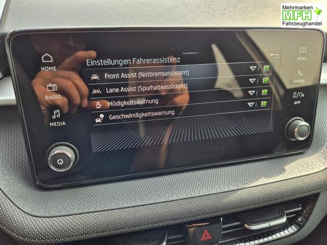Skoda Fabia 1.0 TSI 95PS Selection 5-t&uuml;rig R&uuml;ckf.Kamera Parksensoren Sitzheizung Multifunktionslenkrad Klima Skoda-Radio Bluetooth Touchscreen Tempomat Nebelsch. Apple CarPlay + Android Auto 