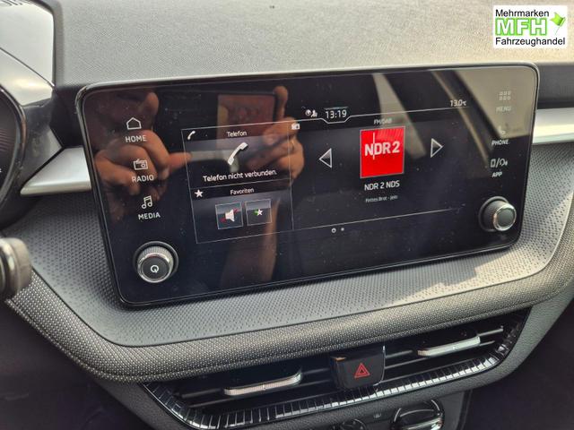 Skoda Fabia 1.0 TSI 95PS Selection 5-t&uuml;rig R&uuml;ckf.Kamera Parksensoren Sitzheizung Multifunktionslenkrad Klima Skoda-Radio Bluetooth Touchscreen Tempomat Nebelsch. Apple CarPlay + Android Auto 