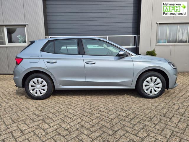 Skoda Fabia 1.0 TSI 95PS Selection 5-t&uuml;rig R&uuml;ckf.Kamera Parksensoren Sitzheizung Multifunktionslenkrad Klima Skoda-Radio Bluetooth Touchscreen Tempomat Nebelsch. Apple CarPlay + Android Auto 