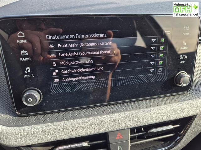Skoda Kamiq 1.0 TSI 115PS DSG Selection AHK R&uuml;ckf.Kamera PDC v+h Sitzheizung Klimaautomatik Skoda-Radio Apple CarPlay + Android Auto Tempomat Garantieverl&auml;ngerung 16"LM 