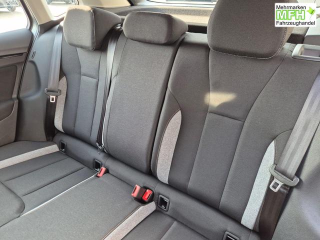 Skoda Kamiq 1.0 TSI 115PS DSG Selection AHK R&uuml;ckf.Kamera PDC v+h Sitzheizung Klimaautomatik Skoda-Radio Apple CarPlay + Android Auto Tempomat Garantieverl&auml;ngerung 16"LM 