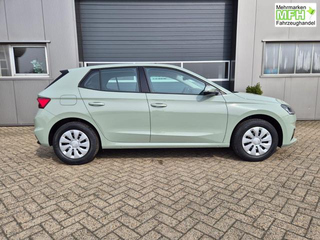 Skoda Fabia 1.0 TSI 95PS Selection 5-t&uuml;rig R&uuml;ckf.Kamera Parksensoren Sitzheizung Multifunktionslenkrad Klima Skoda-Radio Bluetooth Touchscreen Tempomat Nebelsch. Apple CarPlay + Android Auto 