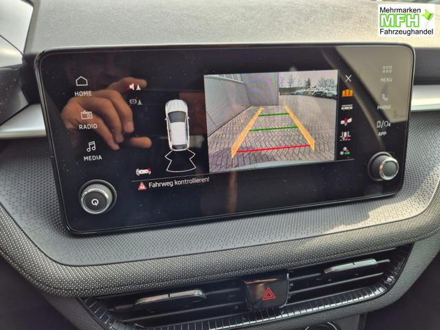 Skoda Fabia 1.0 TSI 95PS Selection 5-t&uuml;rig R&uuml;ckf.Kamera Parksensoren Sitzheizung Multifunktionslenkrad Klima Skoda-Radio Bluetooth Touchscreen Tempomat Nebelsch. Apple CarPlay + Android Auto 