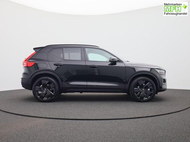Volvo XC40 2.0 Black Edition Plus B4 Mild-Hybrid 197PS Automatik elektr. PanoDach R&uuml;ckf.Kamera PDC v+h ACC el.Heckklappe Harma/Kadon-Sound Klimaautomatik Sitzheizung Lenkradheizung Apple CarPlay Android Auto 20-LM 