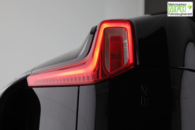 Volvo XC40 2.0 Black Edition Plus B4 Mild-Hybrid 197PS Automatik elektr. PanoDach R&uuml;ckf.Kamera PDC v+h ACC el.Heckklappe Harma/Kadon-Sound Klimaautomatik Sitzheizung Lenkradheizung Apple CarPlay Android Auto 20-LM 