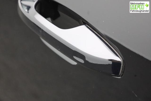 Volvo XC40 2.0 Black Edition Plus B4 Mild-Hybrid 197PS Automatik elektr. PanoDach R&uuml;ckf.Kamera PDC v+h ACC el.Heckklappe Harma/Kadon-Sound Klimaautomatik Sitzheizung Lenkradheizung Apple CarPlay Android Auto 20-LM 