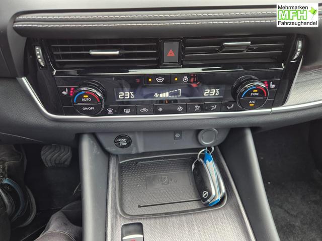 Nissan Qashqai 1.3 DIG-T MHEV 158 PS X-Tronic Tekna Voll-Leder Klimaautomatik PanoGlasdach Sitzheizung Lenkradheizung Navi Head-Up Display elektr. Heckklappe ACC PDC v+h 360&deg;Kamera DAB Bluetooth Touchscreen Apple CarPlay Android Auto 19"LM 