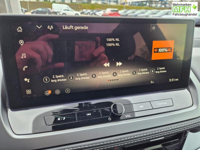 Nissan Qashqai 1.3 DIG-T MHEV 158 PS X-Tronic N-Connecta Teil-Leder PanoGlasdach Klimaautomatik Sitzheizung Lenkradheizung Navi ACC PDC v+h 360&deg;Kamera DAB Bluetooth Touchscreen Apple CarPlay Android Auto 18"LM 