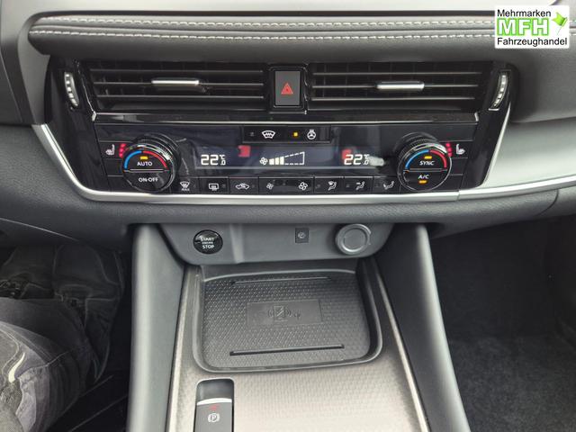 Nissan Qashqai 1.3 DIG-T MHEV 158 PS X-Tronic N-Connecta Teil-Leder PanoGlasdach Klimaautomatik Sitzheizung Lenkradheizung Navi ACC PDC v+h 360&deg;Kamera DAB Bluetooth Touchscreen Apple CarPlay Android Auto 18"LM 