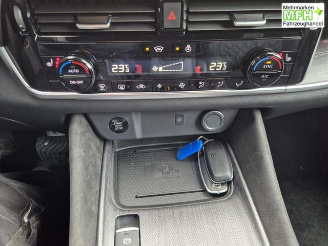 Nissan Qashqai 1.3 DIG-T MHEV 158 PS X-Tronic Tekna Premium Paket 20"LM Teil-Leder PanoGlasdach Klimaautomatik Sitzheizung Lenkradheizung Navi Head-Up Display elektr. Heckklappe ACC PDC v+h 360&deg;Kamera DAB Bluetooth Touchscreen Apple CarPlay Android Auto 