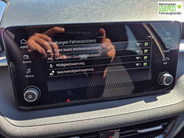 Skoda Fabia 1.0 TSI 95PS Selection 5-t&uuml;rig R&uuml;ckf.Kamera Parksensoren Sitzheizung Multifunktionslenkrad Klima Skoda-Radio Bluetooth Touchscreen Tempomat Nebelsch. Apple CarPlay + Android Auto 