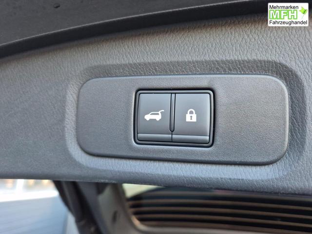 Nissan Qashqai 1.3 DIG-T MHEV 158 PS X-Tronic Tekna Premium Paket 20"LM Teil-Leder PanoGlasdach Klimaautomatik Sitzheizung Lenkradheizung Navi Head-Up Display elektr. Heckklappe ACC PDC v+h 360&deg;Kamera DAB Bluetooth Touchscreen Apple CarPlay Android Auto 