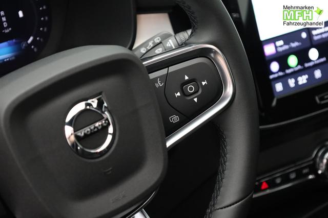 Volvo XC40 2.0 Black Edition Plus B4 Mild-Hybrid 197PS Automatik elektr. PanoDach R&uuml;ckf.Kamera PDC v+h ACC el.Heckklappe Harman/Kardon-Sound Klimaautomatik Sitzheizung Lenkradheizung Apple CarPlay Android Auto 20-LM 