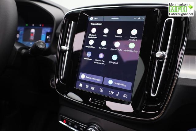 Volvo XC40 2.0 Black Edition Plus B4 Mild-Hybrid 197PS Automatik elektr. PanoDach R&uuml;ckf.Kamera PDC v+h ACC el.Heckklappe Harman/Kardon-Sound Klimaautomatik Sitzheizung Lenkradheizung Apple CarPlay Android Auto 20-LM 