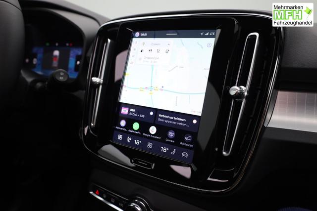 Volvo XC40 2.0 Black Edition Plus B4 Mild-Hybrid 197PS Automatik elektr. PanoDach R&uuml;ckf.Kamera PDC v+h ACC el.Heckklappe Harman/Kardon-Sound Klimaautomatik Sitzheizung Lenkradheizung Apple CarPlay Android Auto 20-LM 