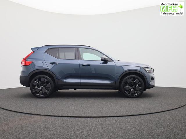 Volvo XC40 2.0 Black Edition Plus B4 Mild-Hybrid 197PS Automatik elektr. PanoDach R&uuml;ckf.Kamera PDC v+h ACC el.Heckklappe Harman/Kardon-Sound Klimaautomatik Sitzheizung Lenkradheizung Apple CarPlay Android Auto 20-LM 