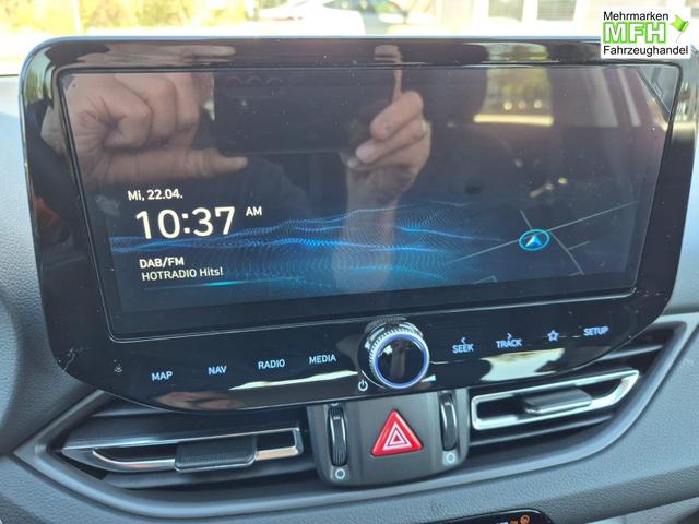 Hyundai i30 Kombi 1.5 T-GDI 150PS Automatik Trend Sitzheizung Lenkradheizung Klimaautomatik PDC v+h R&uuml;ckf.Kamera Navi Apple CarPlay + Android Auto 16"LM 