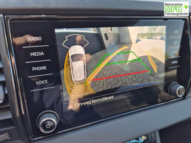 Skoda Karoq 1.5 TSI 150PS DSG Selection AHK Klimaautomatik Sitzheizung Lenkradheizung ACC PDC v+h R&uuml;ckf.Kamera abg.Scheiben Apple CarPlay Android Auto 17"LM 