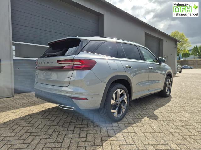 Skoda Kodiaq Sportline 1.5 TSI 204PS PHEV DSG schwenkb. AHK elektr. PanoDach HUD Alcantara PDC v+h 360&deg;Kamera CANTON Sound Klimaautomatik Sitzheizung Lenkradheizung Navi Apple CarPlay Android Auto 2xKeyless 19"LM vollelektr. Reichweite 116KM 