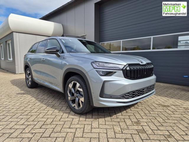 Skoda Kodiaq Sportline 1.5 TSI 204PS PHEV DSG schwenkb. AHK elektr. PanoDach HUD Alcantara PDC v+h 360&deg;Kamera CANTON Sound Klimaautomatik Sitzheizung Lenkradheizung Navi Apple CarPlay Android Auto 2xKeyless 19"LM vollelektr. Reichweite 116KM 