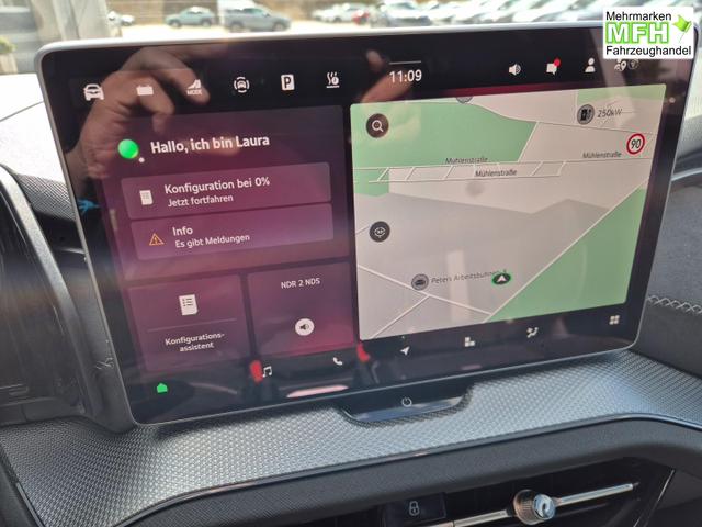 Skoda Kodiaq Sportline 1.5 TSI 204PS PHEV DSG schwenkb. AHK elektr. PanoDach HUD Alcantara PDC v+h 360&deg;Kamera CANTON Sound Klimaautomatik Sitzheizung Lenkradheizung Navi Apple CarPlay Android Auto 2xKeyless 19"LM vollelektr. Reichweite 116KM 