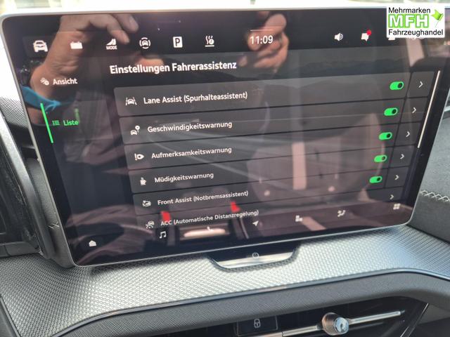 Skoda Kodiaq Sportline 1.5 TSI 204PS PHEV DSG schwenkb. AHK elektr. PanoDach HUD Alcantara PDC v+h 360&deg;Kamera CANTON Sound Klimaautomatik Sitzheizung Lenkradheizung Navi Apple CarPlay Android Auto 2xKeyless 19"LM vollelektr. Reichweite 116KM 
