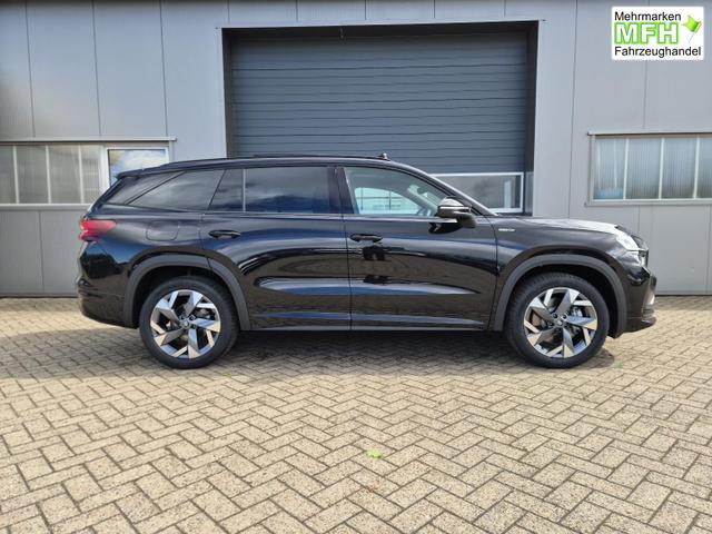 Skoda Kodiaq Sportline 1.5 TSI 204PS PHEV DSG schwenkb. AHK elektr. PanoDach HUD Alcantara PDC v+h 360&deg;Kamera CANTON Sound Klimaautomatik Sitzheizung Lenkradheizung Navi Apple CarPlay Android Auto 2xKeyless 19"LM vollelektr. Reichweite 116KM 