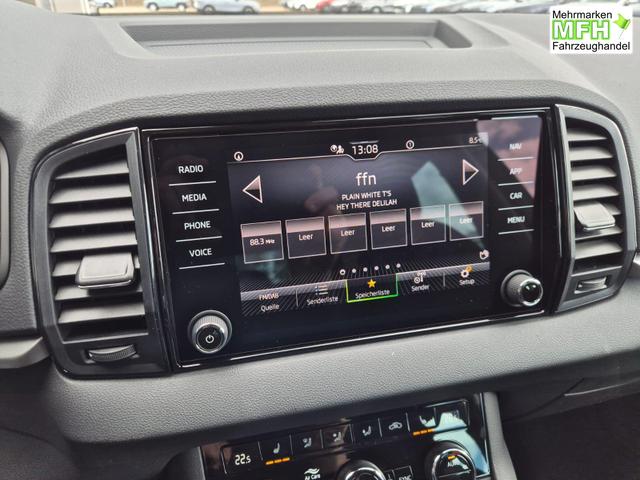 Skoda Karoq 1.5 TSI 150PS DSG Selection AHK Klimaautomatik Sitzheizung Lenkradheizung ACC PDC v+h R&uuml;ckf.Kamera abg.Scheiben Apple CarPlay Android Auto 17"LM 