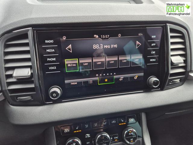 Skoda Karoq 1.5 TSI 150PS DSG Selection AHK Klimaautomatik Sitzheizung Lenkradheizung ACC PDC v+h R&uuml;ckf.Kamera abg.Scheiben Apple CarPlay Android Auto 17"LM 