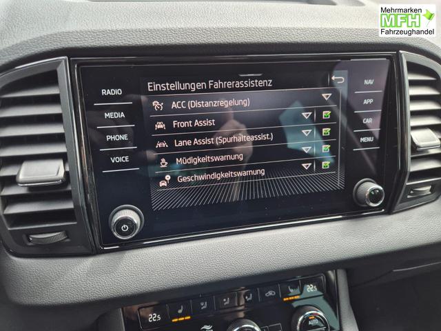 Skoda Karoq 1.5 TSI 150PS DSG Selection AHK Klimaautomatik Sitzheizung Lenkradheizung ACC PDC v+h R&uuml;ckf.Kamera abg.Scheiben Apple CarPlay Android Auto 17"LM 