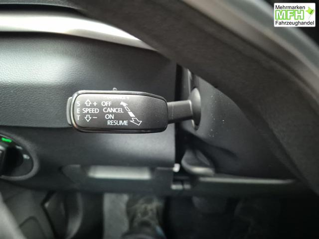 Skoda Karoq 1.5 TSI 150PS DSG Selection Klimaautomatik Sitzheizung Lenkradheizung ACC PDC v+h R&uuml;ckf.Kamera abg.Scheiben Apple CarPlay Android Auto 17"LM 
