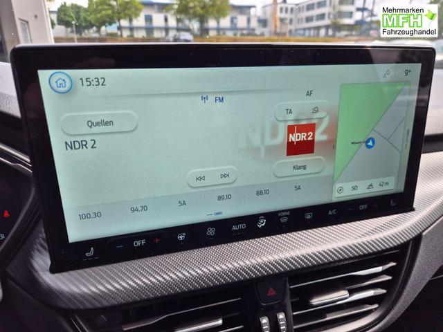 Ford Kuga ST-Line X 243PS PHEV Automatik HuD Matrix-LED schwenkb. AHK elektr. PanoDach Sitzheizung v+h Lenkradheizung Frontscheibe beheizb. Navi SYNC4 Apple CarPlay Android Auto Touchscreen PDC 4xKamera 2xKeyless B+O Sound 18"LM vollelektr. Reichweite 65K 