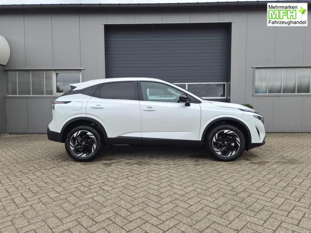 Nissan Qashqai 1.3 DIG-T MHEV 158 PS X-Tronic N-Connecta Teil-Leder PanoGlasdach Klimaautomatik Sitzheizung Lenkradheizung Navi ACC PDC v+h 360&deg;Kamera DAB Bluetooth Touchscreen Apple CarPlay Android Auto 18"LM 