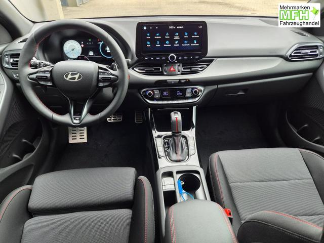 Hyundai i30 Kombi 1.6 T-GDI 150PS Automatik N-Line Sitzheizung Lenkradheizung Klimaautomatik Navi 10,3"-Touchscreen Bluelink Apple CarPlay + Android Auto PDC v+h R&uuml;ckf.Kamera 18-LM 