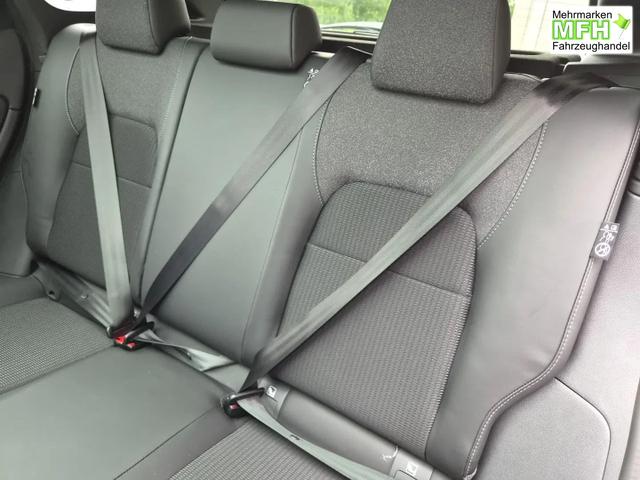 Nissan Qashqai 1.3 DIG-T MHEV 158 PS X-Tronic N-Connecta Teil-Leder PanoGlasdach Klimaautomatik Sitzheizung Lenkradheizung Navi ACC PDC v+h 360&deg;Kamera DAB Bluetooth Touchscreen Apple CarPlay Android Auto 18"LM 