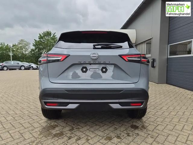 Nissan Qashqai 1.3 DIG-T MHEV 158 PS X-Tronic N-Connecta Teil-Leder PanoGlasdach Klimaautomatik Sitzheizung Lenkradheizung Navi ACC PDC v+h 360&deg;Kamera DAB Bluetooth Touchscreen Apple CarPlay Android Auto 18"LM 