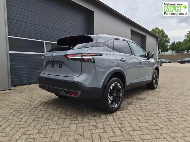 Nissan Qashqai 1.3 DIG-T MHEV 158 PS X-Tronic N-Connecta Teil-Leder PanoGlasdach Klimaautomatik Sitzheizung Lenkradheizung Navi ACC PDC v+h 360&deg;Kamera DAB Bluetooth Touchscreen Apple CarPlay Android Auto 18"LM 