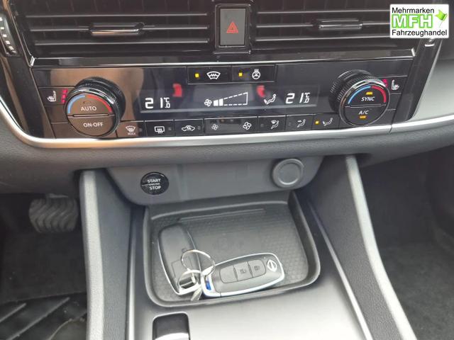 Nissan Qashqai 1.3 DIG-T MHEV 158 PS X-Tronic N-Connecta Teil-Leder PanoGlasdach Klimaautomatik Sitzheizung Lenkradheizung Navi ACC PDC v+h 360&deg;Kamera DAB Bluetooth Touchscreen Apple CarPlay Android Auto 18"LM 