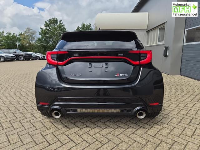 Toyota GR Yaris 1.6 Turbo 280PS Automatik 4x4 High Performance Klimaautomatik Lenkradheizung Sitzheizung JBL Premiumsound Navi Bluetooth DAB Apple CarPlay Android Auto2x Keyless ACC R&uuml;ckf.Kamera PDC v+h 18-LM 
