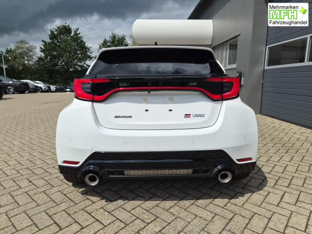 Toyota GR Yaris 1.6 Turbo 280PS Automatik 4x4 High Performance BBS Felgen Klimaautomatik Lenkradheizung Sitzheizung JBL Premiumsound Navi Bluetooth DAB Apple CarPlay Android Auto2x Keyless ACC R&uuml;ckf.Kamera PDC v+h 18-LM 