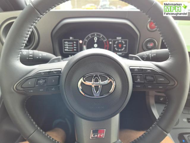Toyota GR Yaris 1.6 Turbo 280PS Automatik 4x4 High Performance BBS Felgen Klimaautomatik Lenkradheizung Sitzheizung JBL Premiumsound Navi Bluetooth DAB Apple CarPlay Android Auto2x Keyless ACC R&uuml;ckf.Kamera PDC v+h 18-LM 
