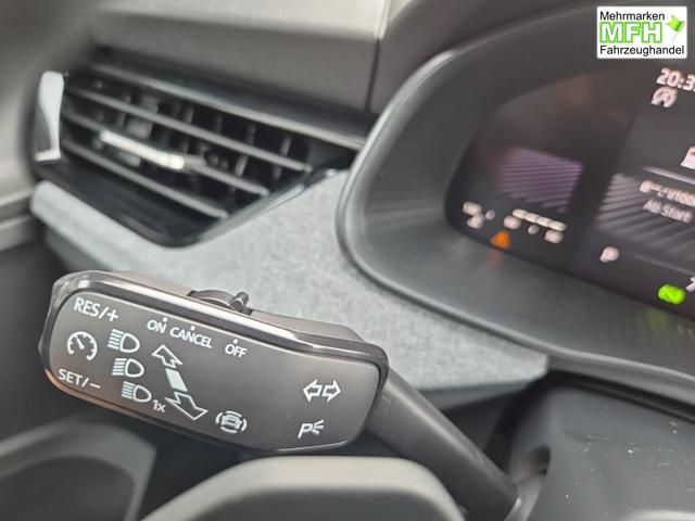 Skoda Scala 1.0 TSI 115PS DSG Selection AHK schwenkb. Klimaautomatik Sitzheizung PDC R&uuml;ckf.Kamera Apple CarPlay Android Auto 