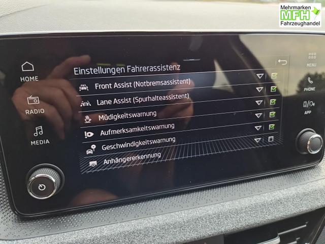 Skoda Scala 1.0 TSI 115PS DSG Selection AHK schwenkb. Klimaautomatik Sitzheizung PDC R&uuml;ckf.Kamera Apple CarPlay Android Auto 