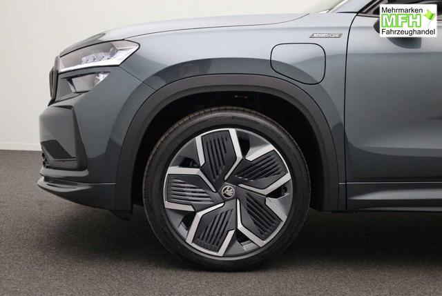 Skoda Kodiaq Sportline 1.5 TSI 204PS PHEV DSG Sitzheizung v+h Frontscheibe beheizb. 20"LM schwenkb. AHK elektr. PanoDach Alcantara PDC R&uuml;ckf.Kamera Klimaautomatik Lenkradheizung Navi Apple CarPlay Android Auto 2xKeyless vollelektr. Reichweite 116KM 