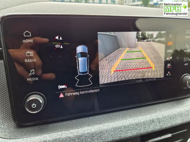 Skoda Kamiq 1.5 TSI 150PS DSG Selection AHK Klimaautomatik Sitzheizung R&uuml;ckf.Kamera PDC Apple CarPlay + Android Auto Tempomat Garantieverl&auml;ngerung 16"LM 