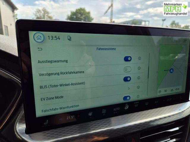 Ford Kuga Titanium 243PS PHEV Automatik elektr. PanoDach Sitzheizung v+h Lenkradheizung Frontscheibe beheizb. Klimaautomatik Navi SYNC4 Apple CarPlay Android Auto Touchscreen PDC 4xKamera 2xKeyless 17"LM vollelektr. Reichweite 66KM 