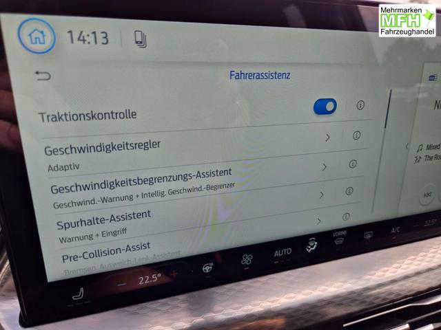Ford Kuga Titanium 243PS PHEV Automatik elektr. PanoDach Sitzheizung v+h Lenkradheizung Frontscheibe beheizb. Klimaautomatik Navi SYNC4 Apple CarPlay Android Auto Touchscreen PDC 4xKamera 2xKeyless 17"LM vollelektr. Reichweite 66KM 